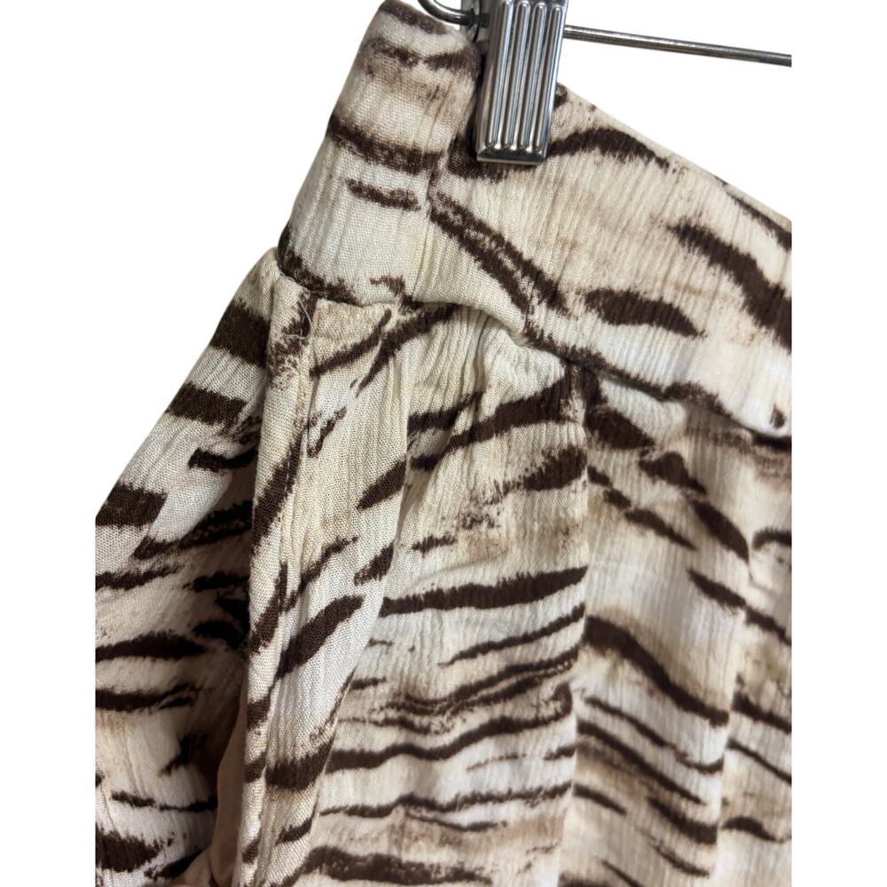 INC International Concepts Animal Print Shorts Tie Waist Elastic XL Brown  EUC - Picture 3 of 8